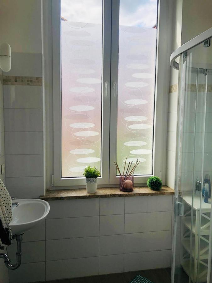 Villa Hanseart Luebeck - Privatzimmer In Zentraler Lage Экстерьер фото
